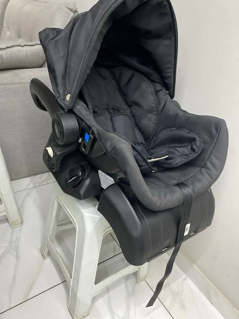Carrinho de bebê Galzerano + bebê conforto - ótimo estado - Foto 4