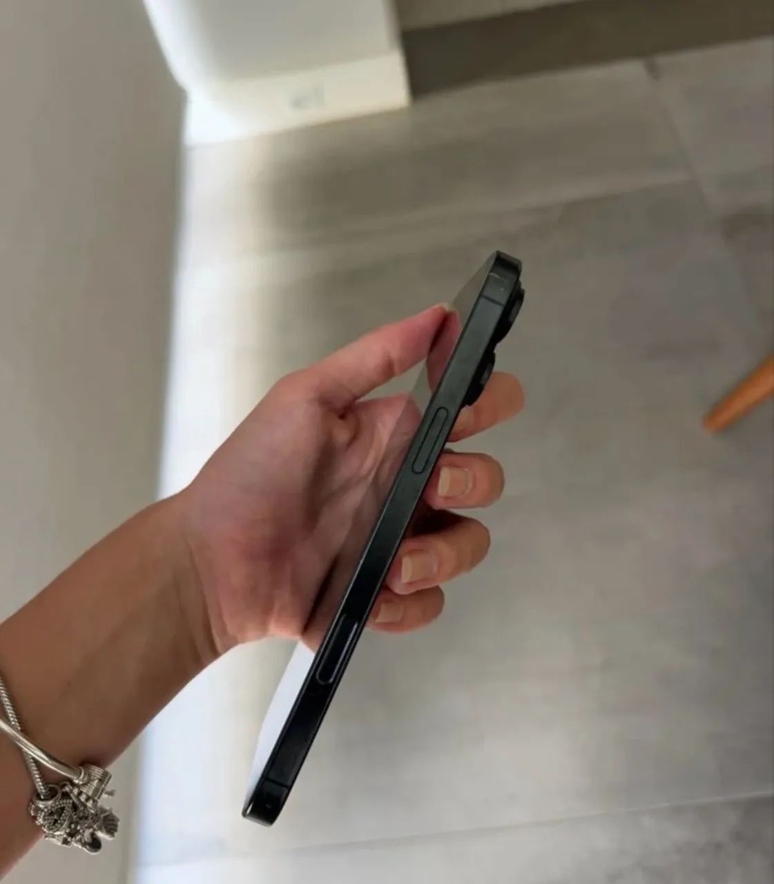 iPhone 16 pro  - Foto 2