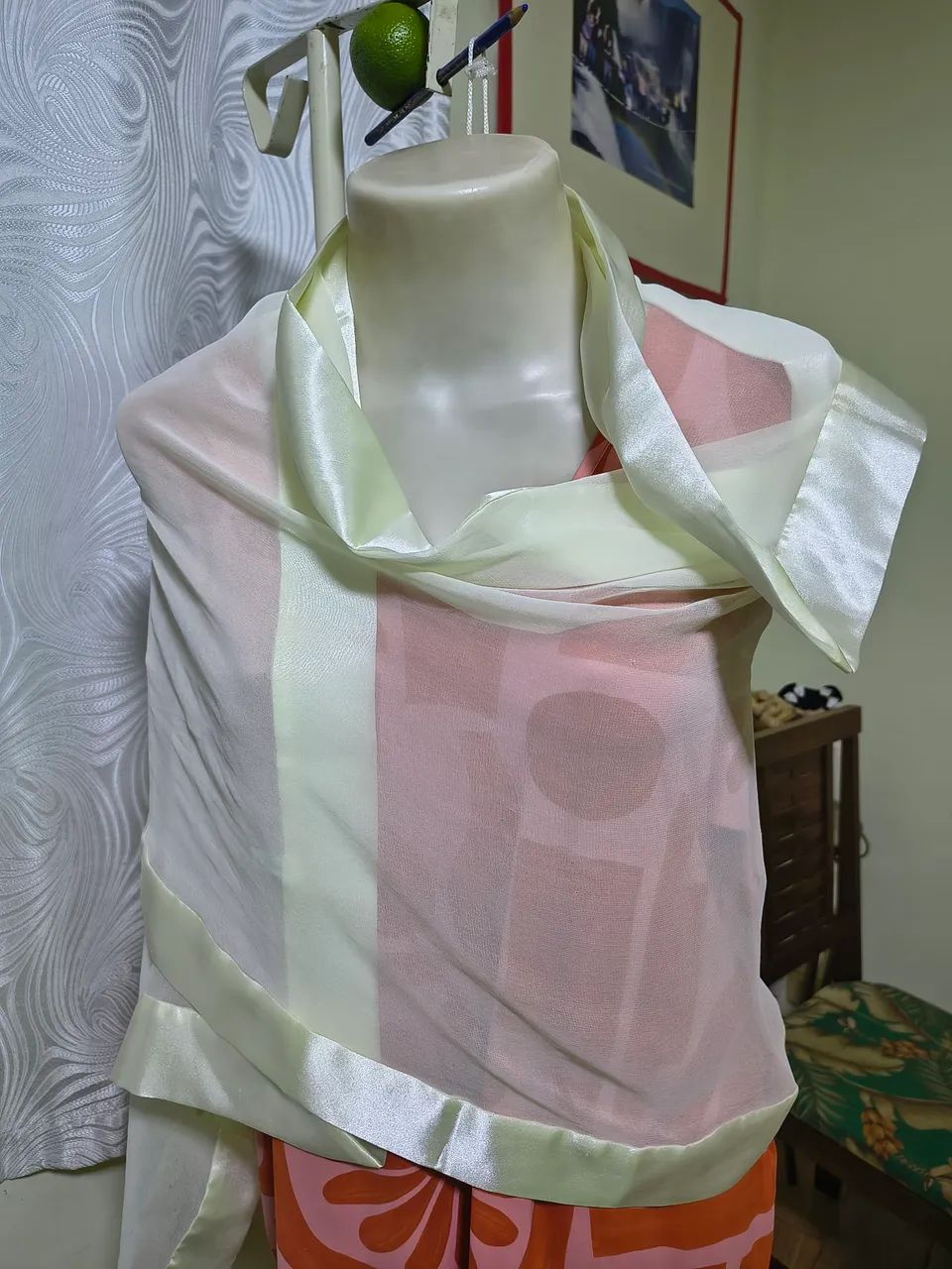 Cachecol Echarpe de Seda Gelo - Foto 2