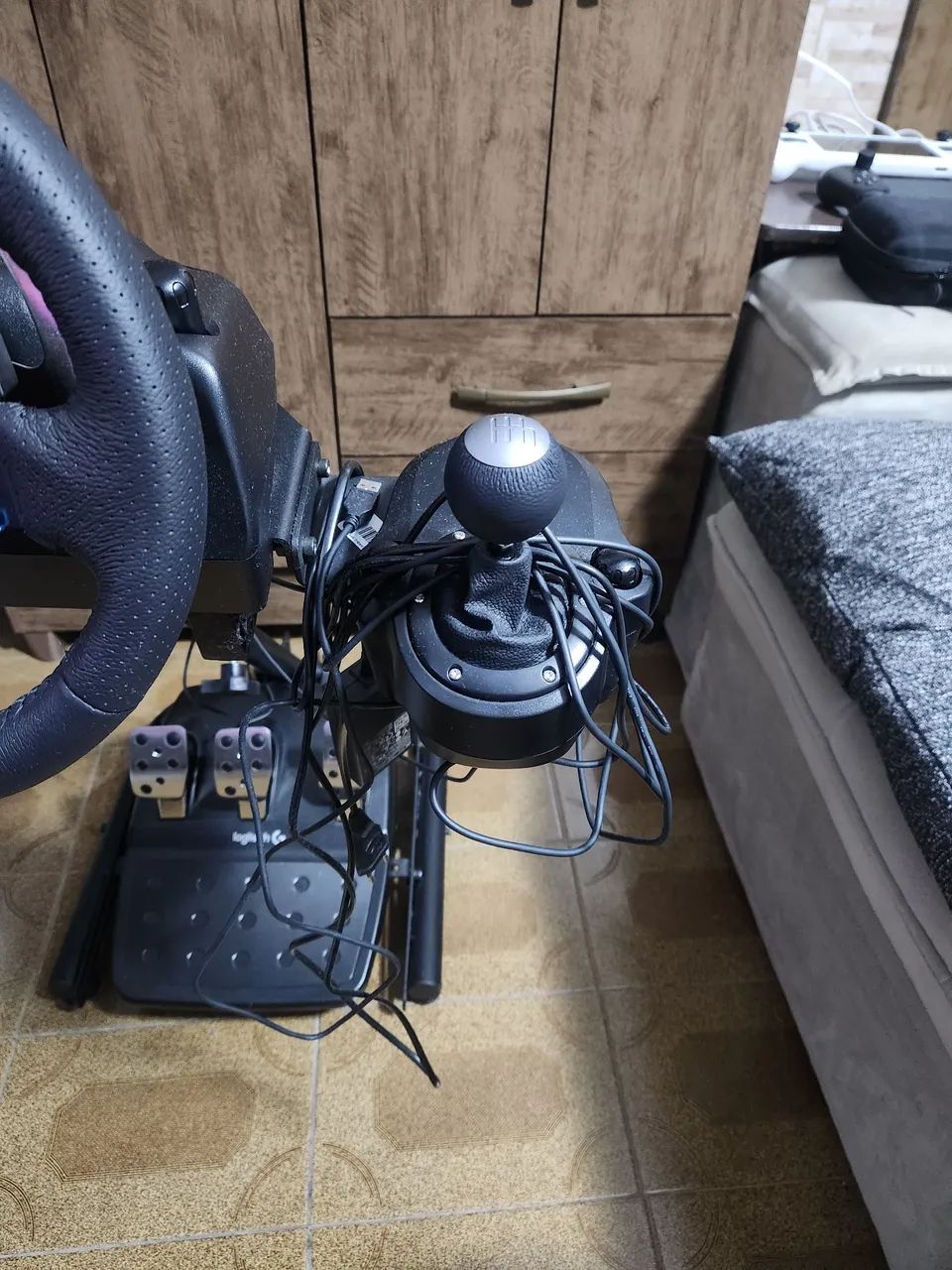 Volante G29 (Playstation/PC) + Câmbio + Suporte - Foto 2