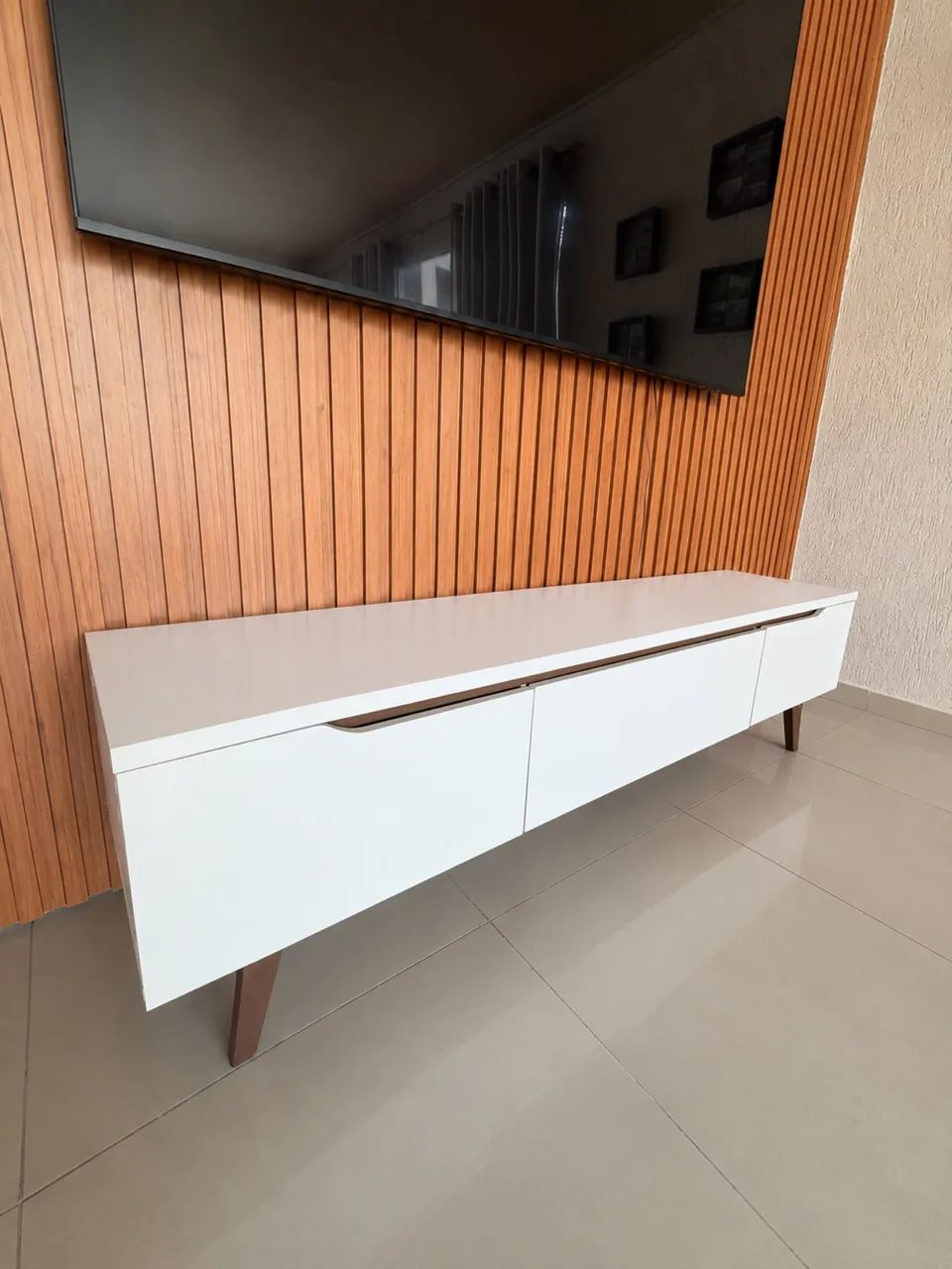 Rack Branco 1,60m com 2 Portas e Gaveta 