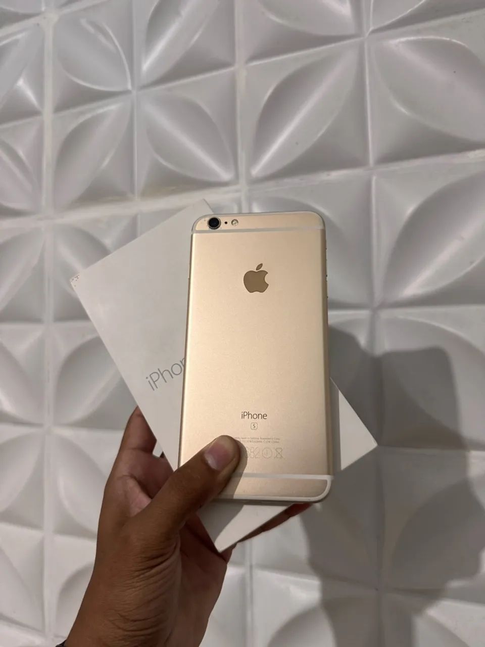 iPhone 6s Plus, impecável! Todo original, EXTRA!