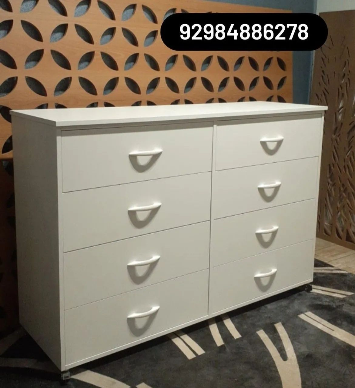 Cômodas com 8 gavetas e rodinhas