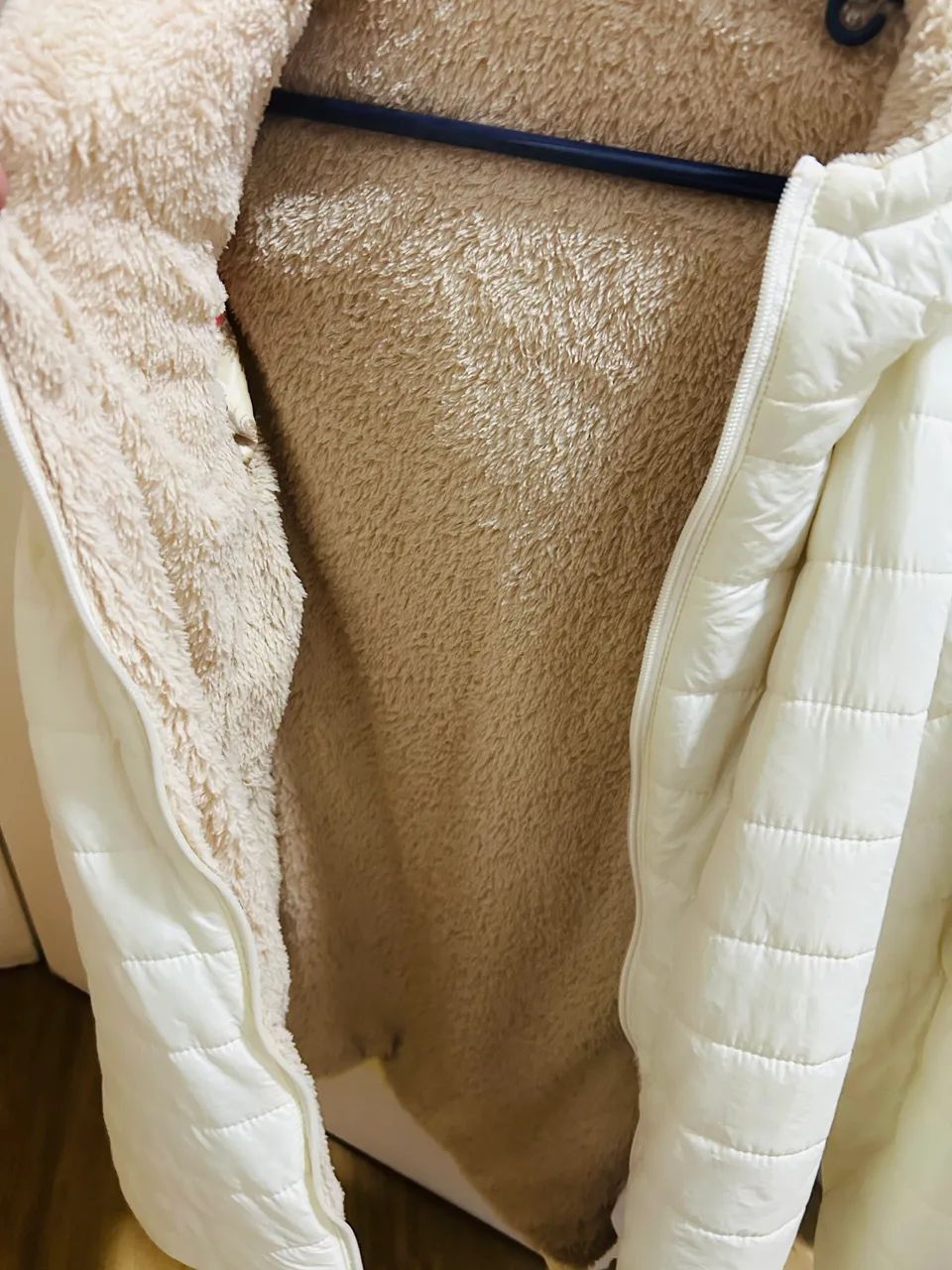 Casaco nylon feminino forrado com capuz  - Foto 3