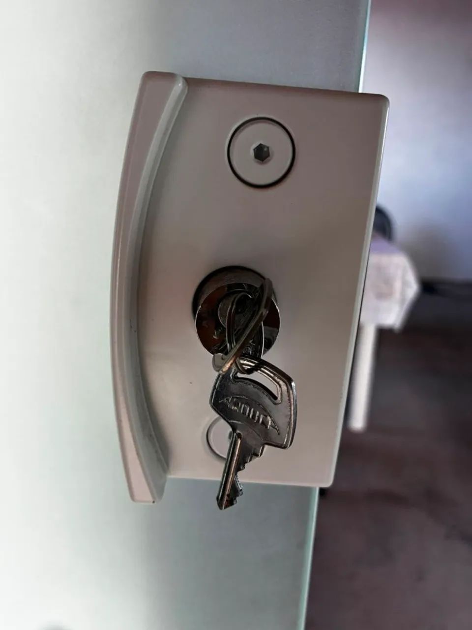 PORTA DE VIDRO JATEADO 8MM + PERFIL DE ALUMÍNIO - R$ 630,00 - Foto 3