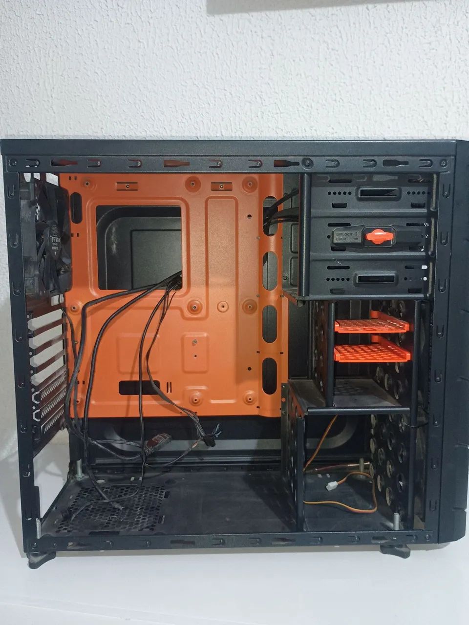 Gabinete Gamer Cougar - Foto 3