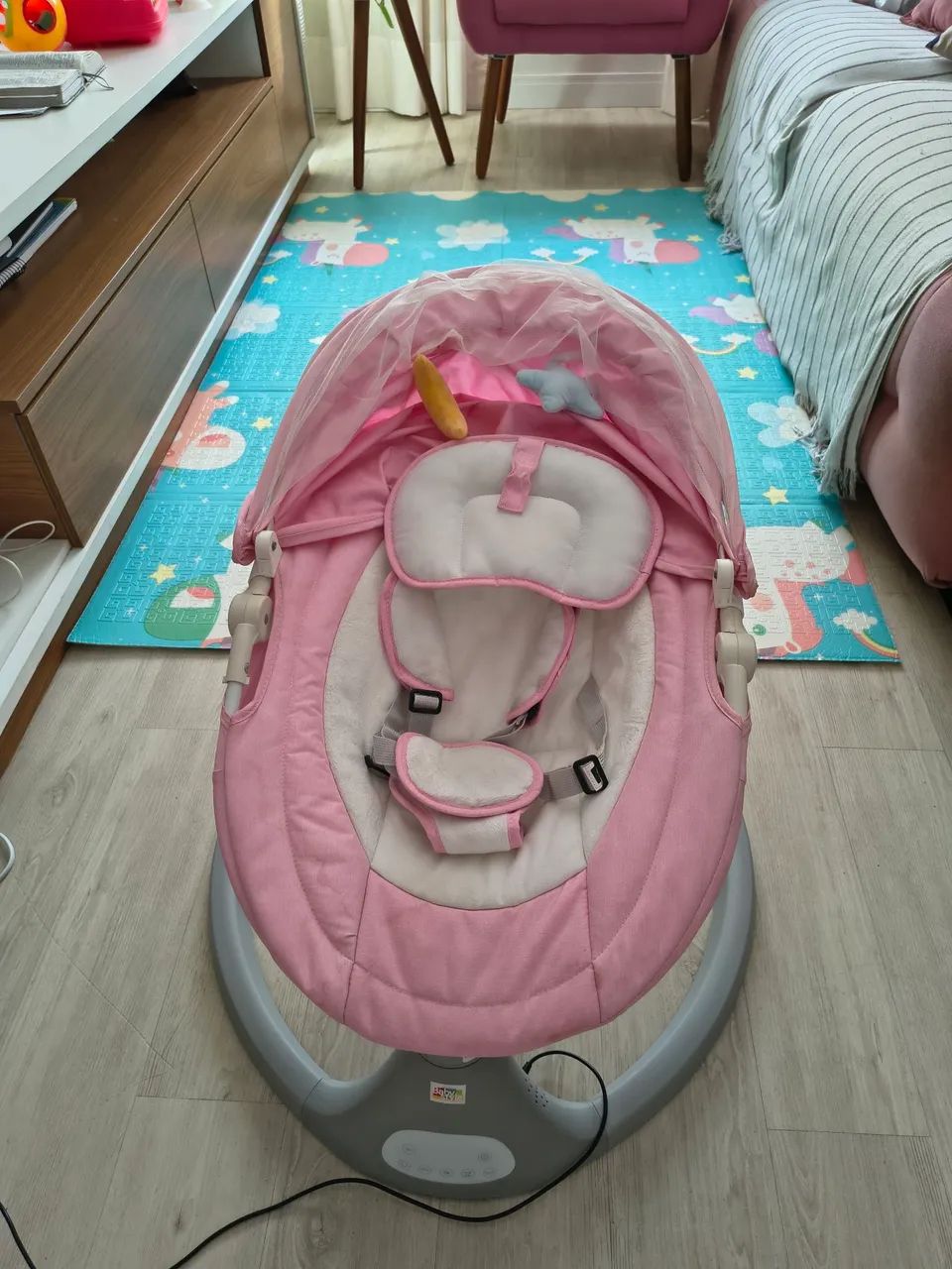 Cadeirinha de balanço de bebê rosa - Foto 3