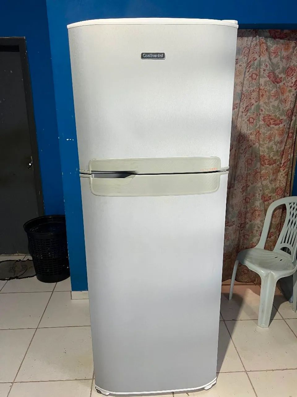 Geladeira continental Frost Free 