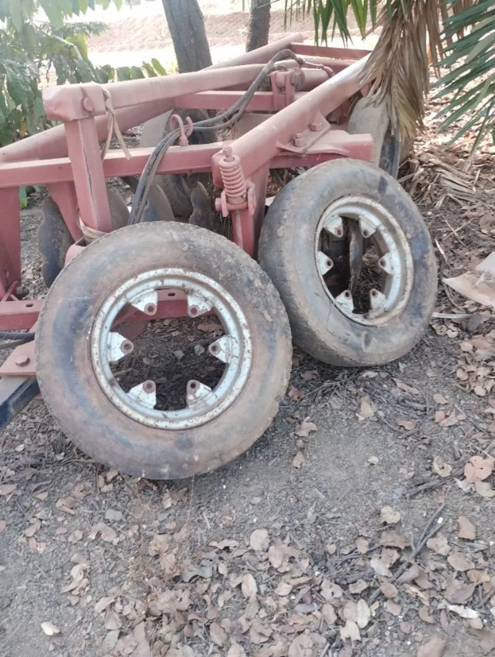 trator  MF 290 com 03 implementos - Foto 5