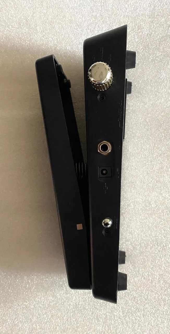 Pedal Wah Behringer Hellbabe - Foto 2