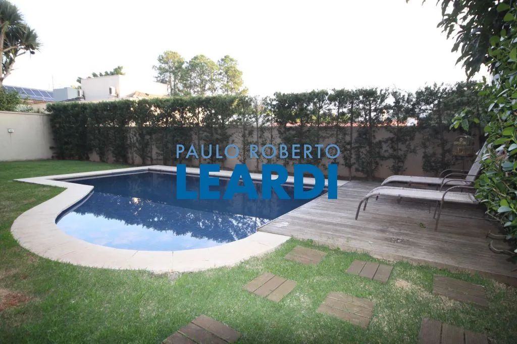 CASA EM CONDOMÍNIO - ALPHAVILLE - SP