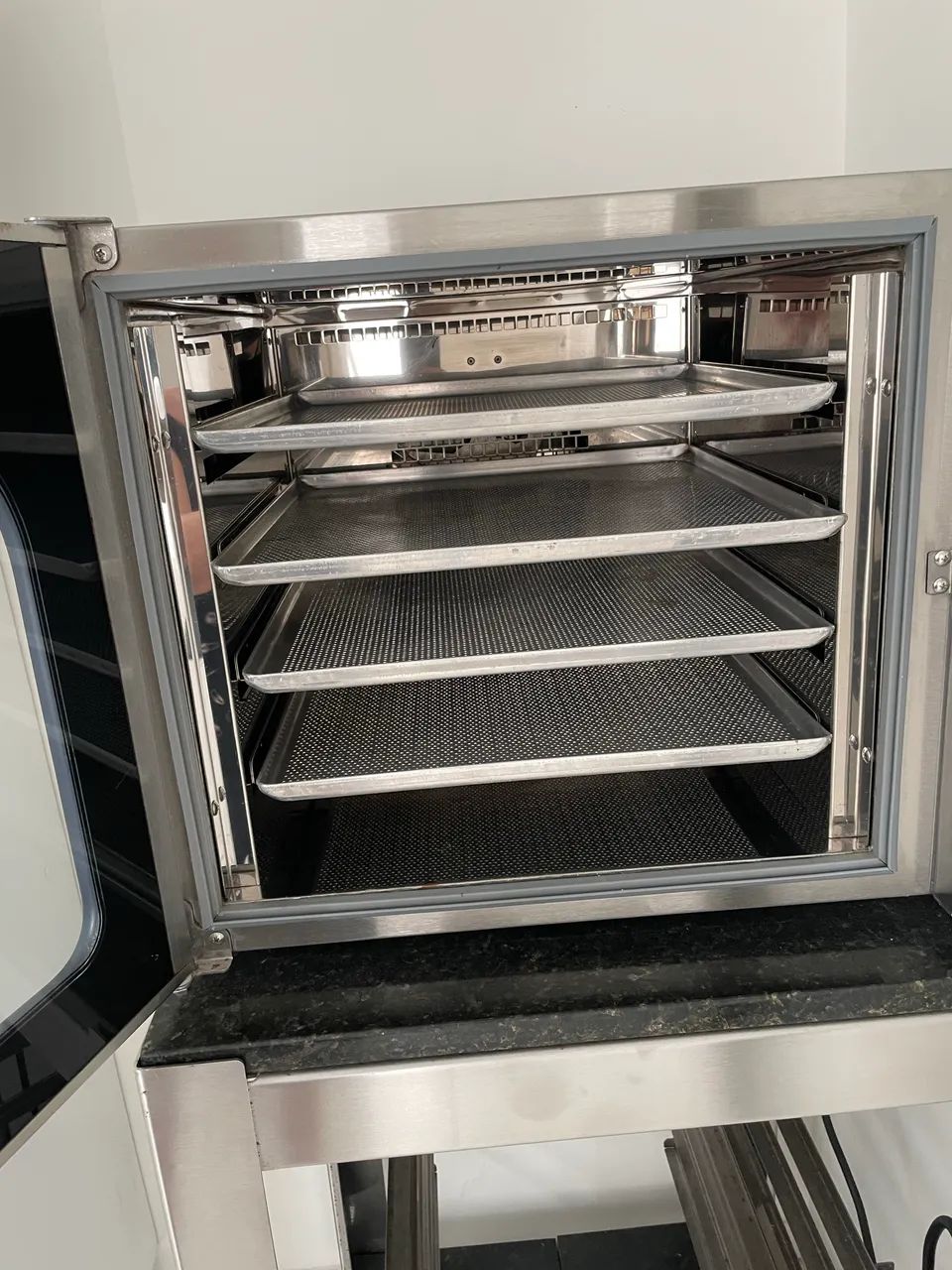 Forno de Convecção Prática 