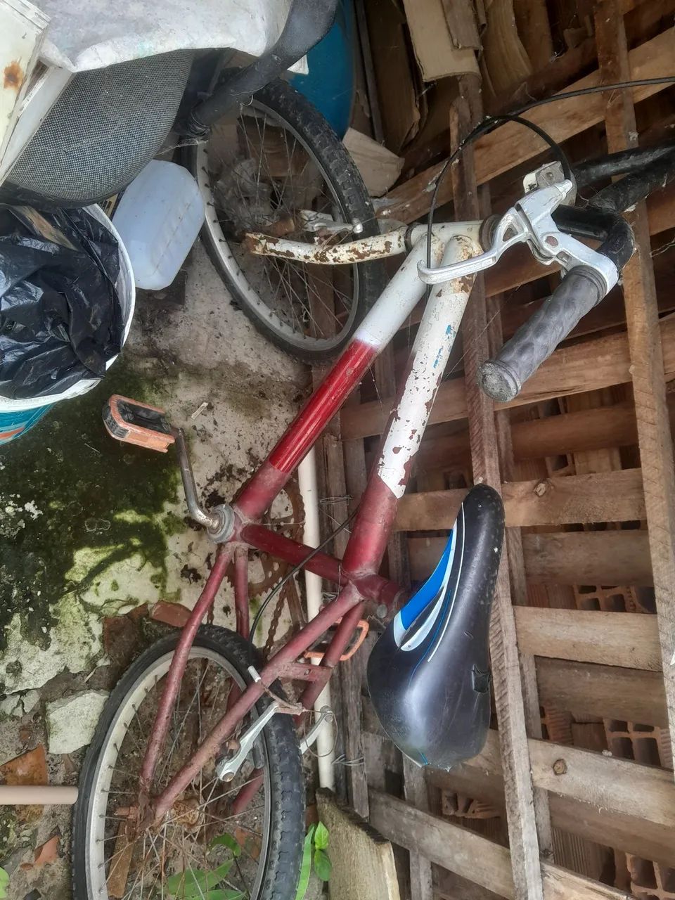 Vendo bicicleta 70 reais - Foto 2