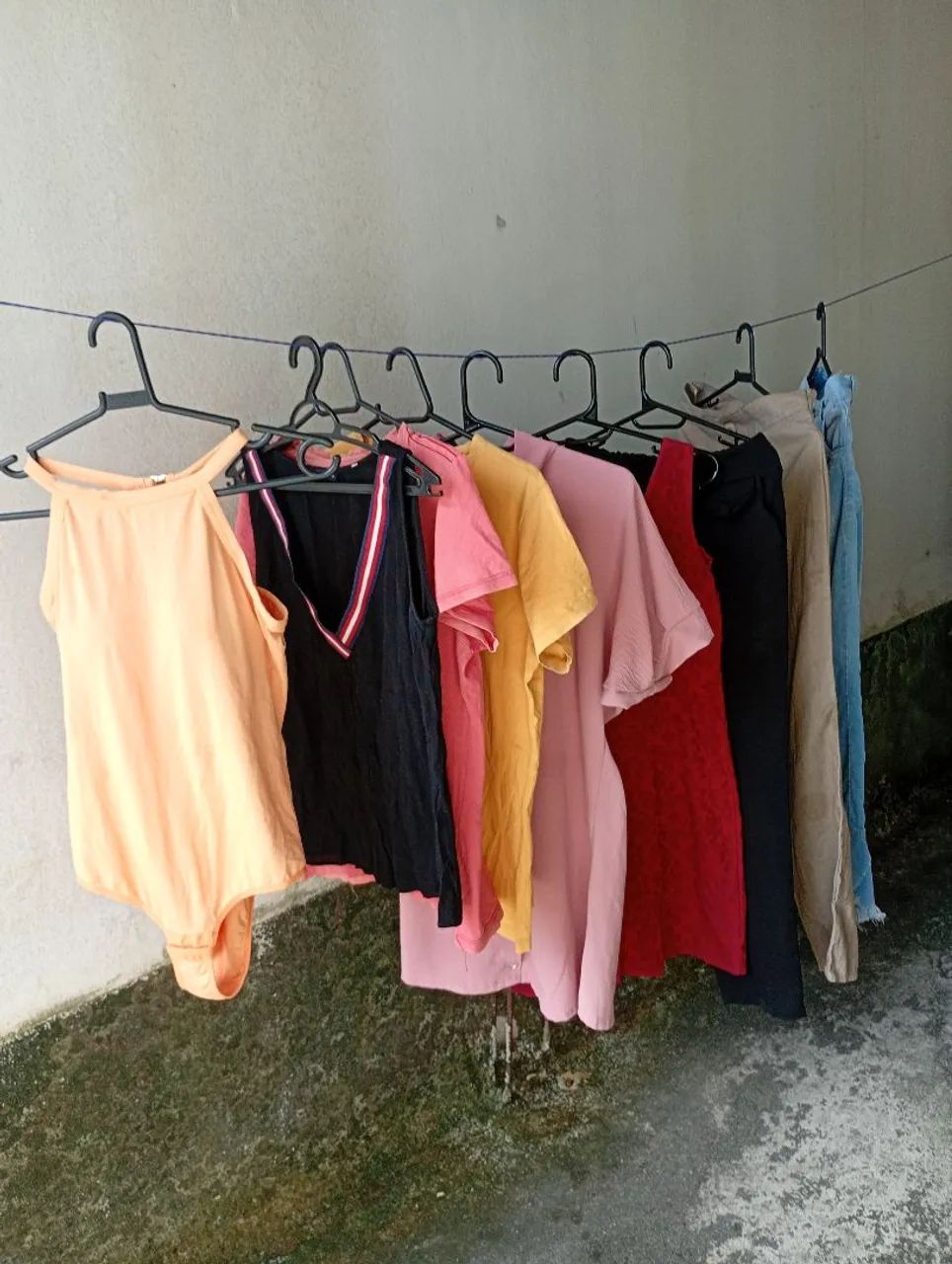 Vendo Roupas femininas e masculinas  - Foto 3
