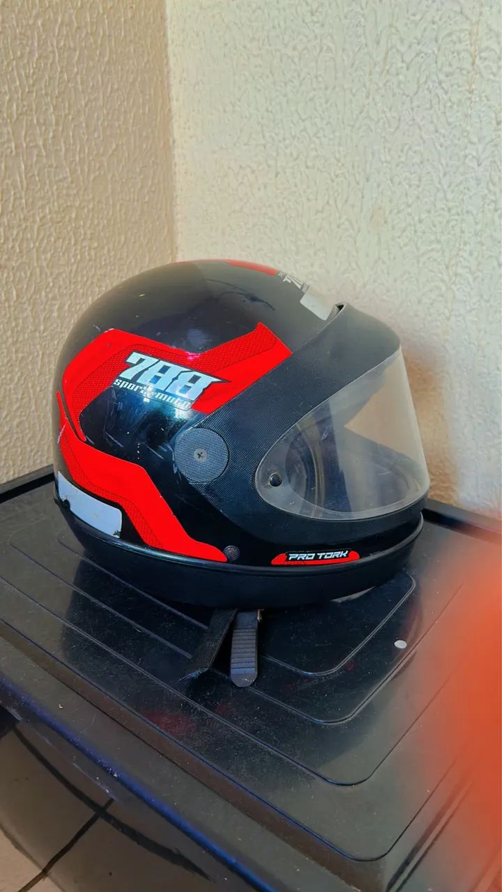 Capacete