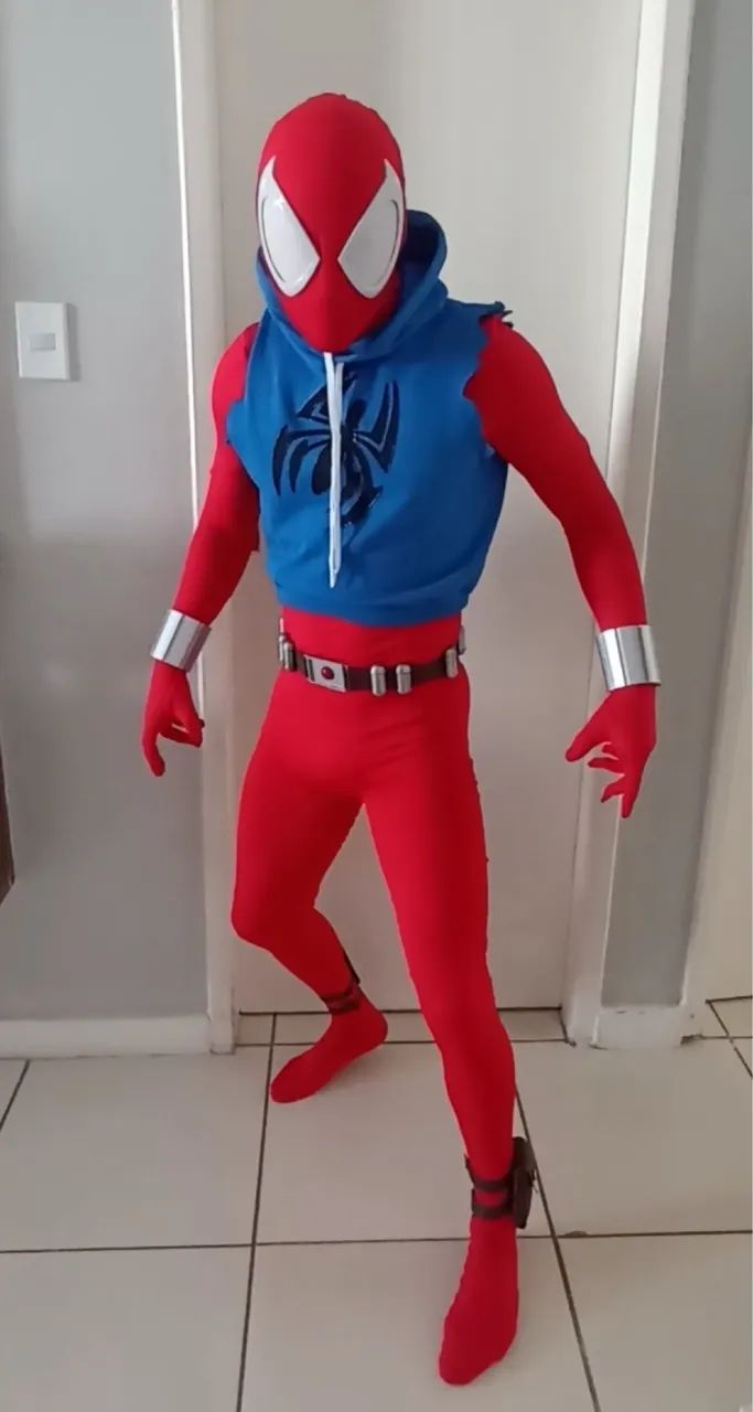 Vendo traje homem aranha 