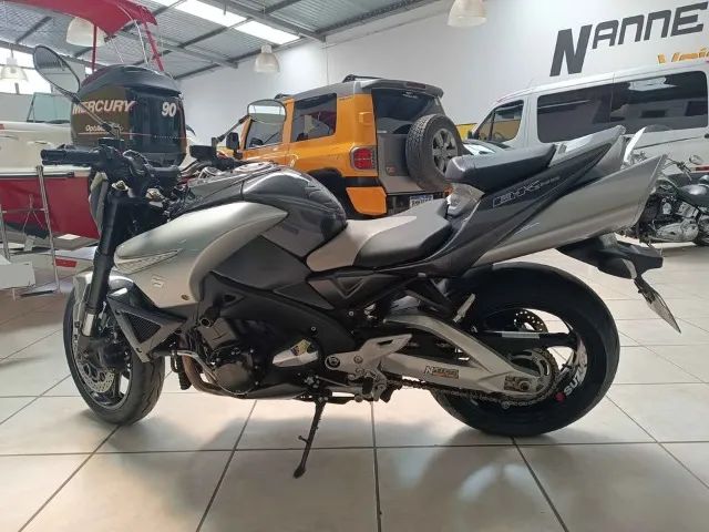 Suzuki B-king 1300  - Foto 3