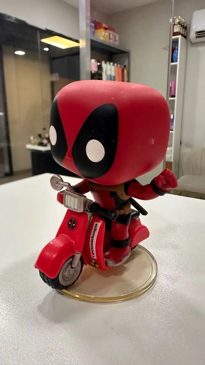 Funko Deadpool na moto 