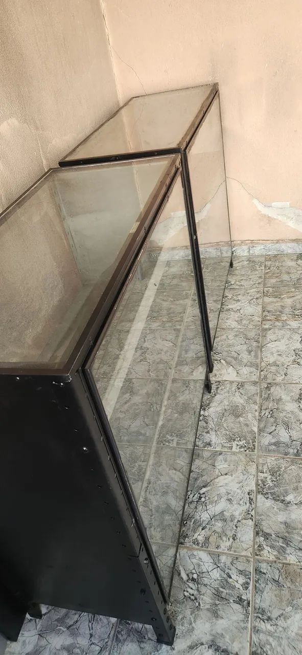 Balcao para loja usado tenho 2