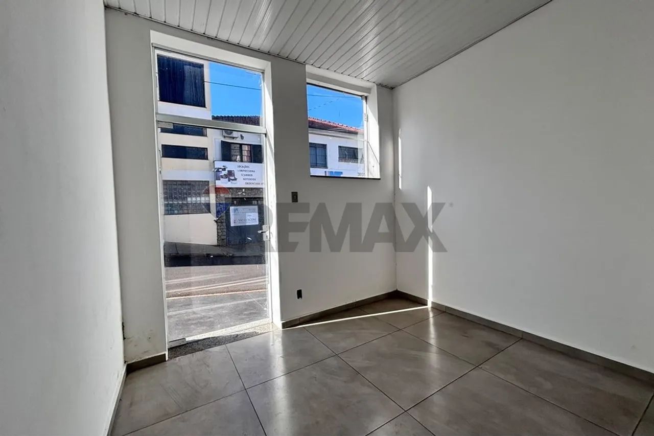 Aluga-se sala comercial no centro - Foto 2