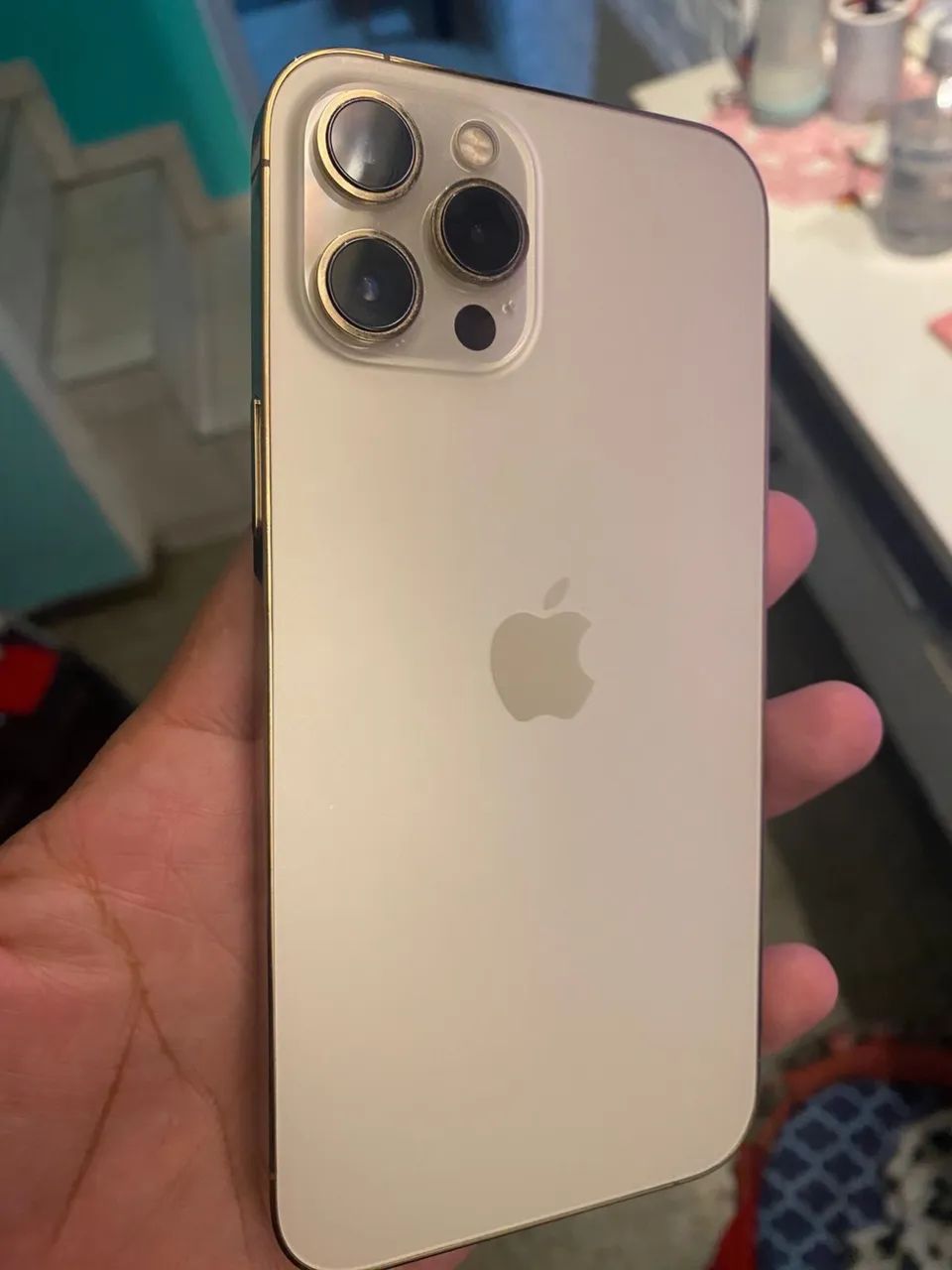 iPhone 12 Pro Max dourado  - Foto 3
