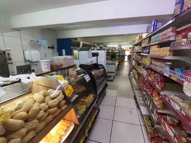 Imóvel comercial  com 1 ponto  comercial  funcionando um mercadinho e 7 casas de  renda   - Foto 4