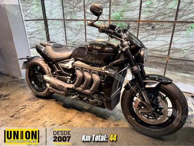 Triumph Rocket III R Storm Edition 