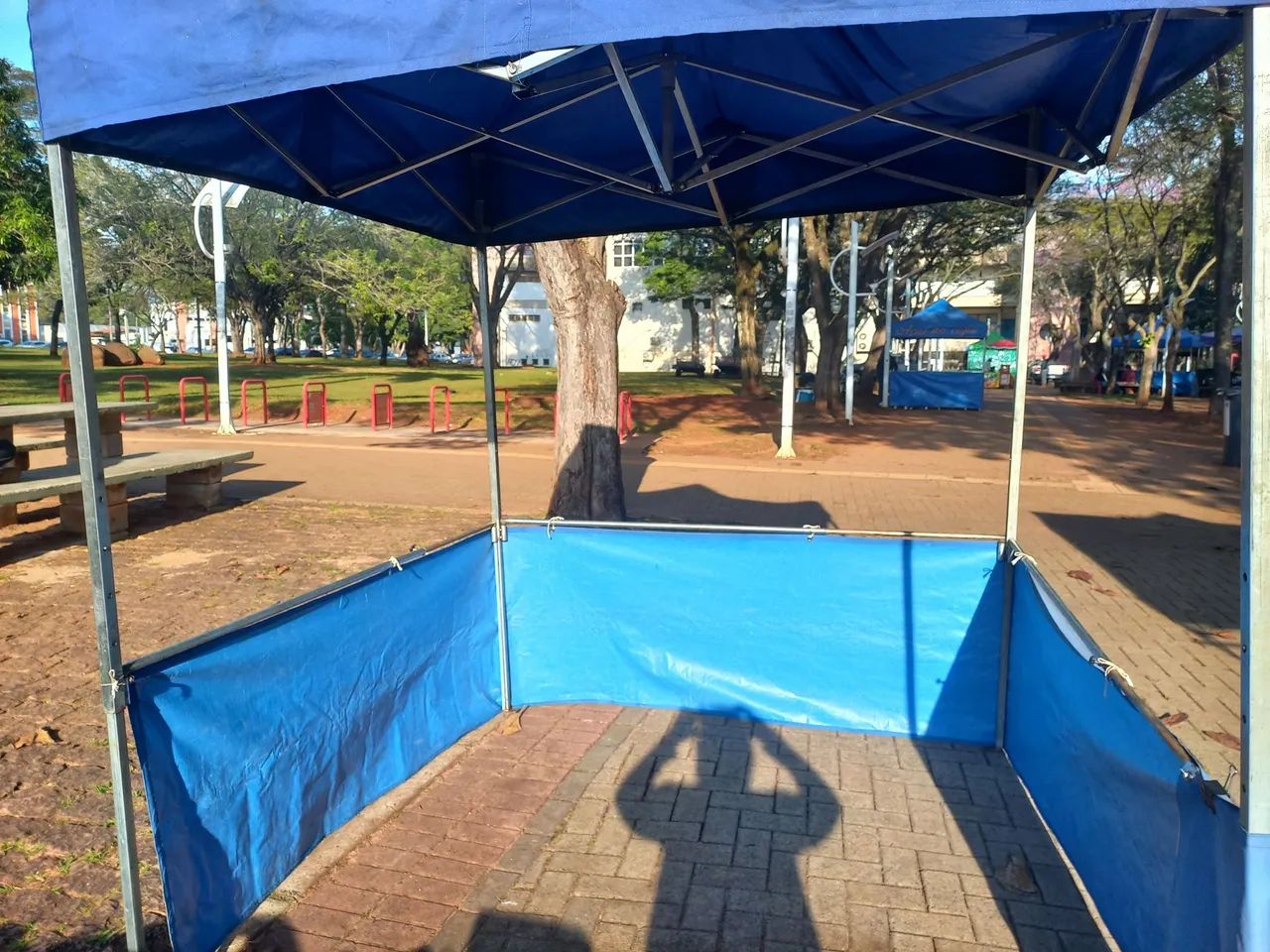 Vendo barraca 2x2 m $ 750.00 zap *  - Foto 2