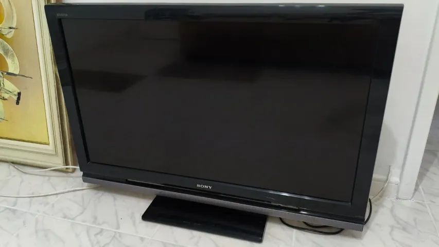 TV Sony LCD 40 polegadas (ler anúncio)