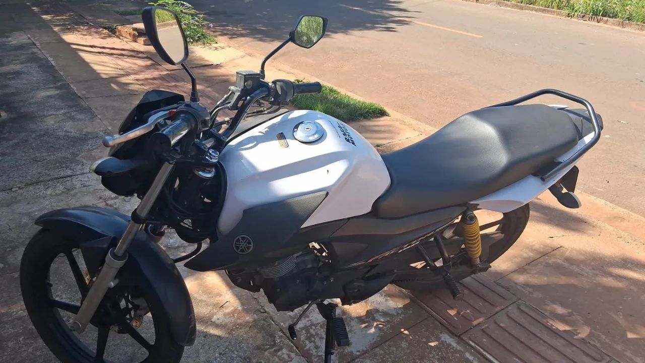 Yamaha 150 2020  - Foto 3