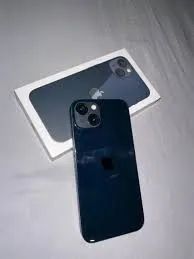 IPhone 13 semi novo completo  - Foto 2