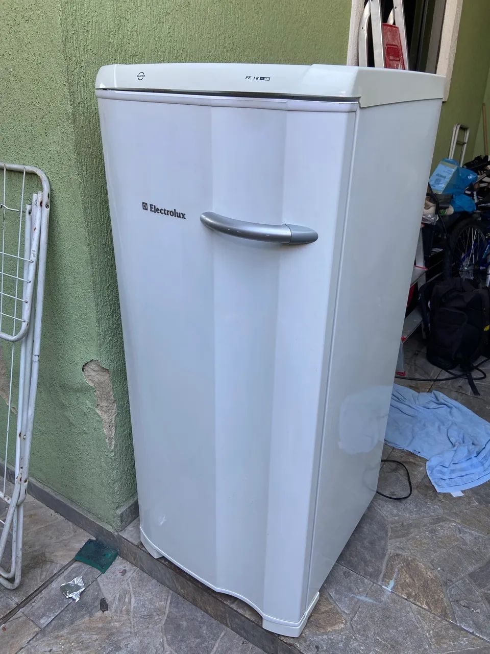 Freezer Vertical Electrolux 145 Litros - Foto 2