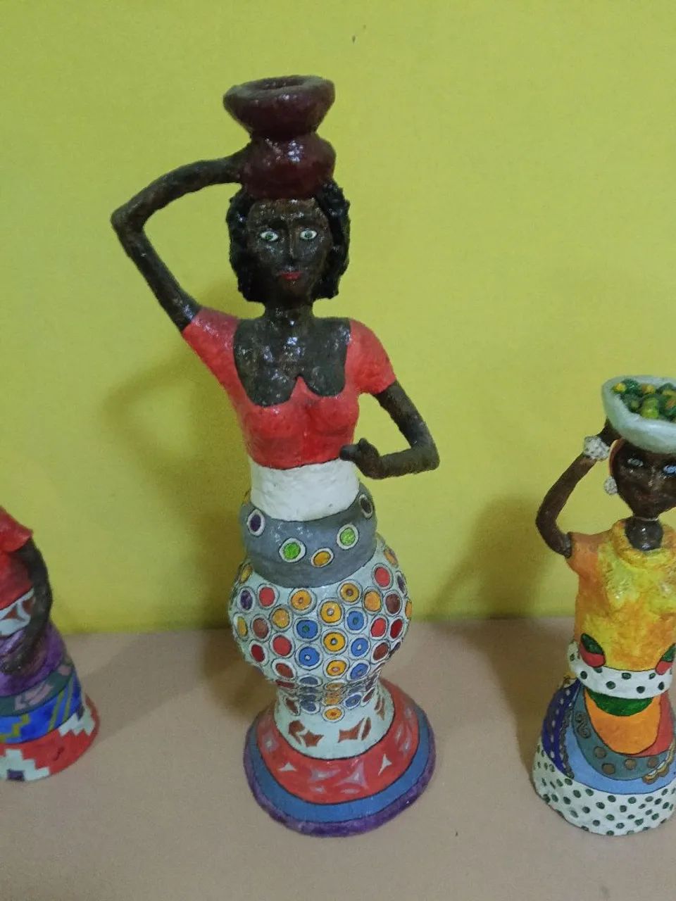 Escultura de papel machê lindas - Foto 2