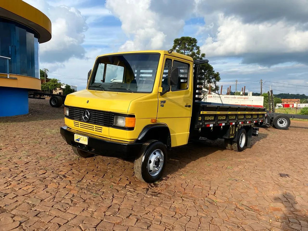 MB 710 CARROCERIA  - Foto 2
