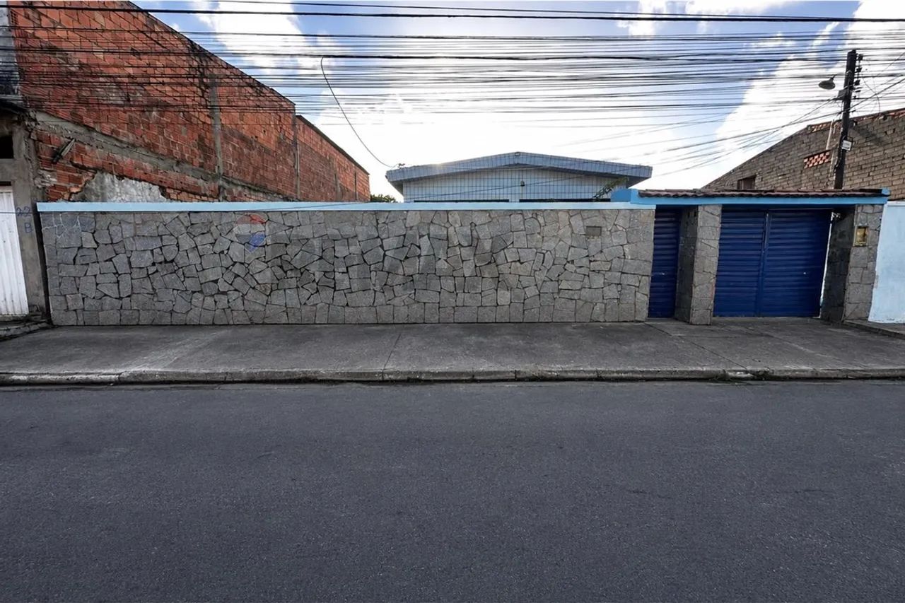 Casa com 4 quartos sendo uma suite, muito espaçosa, São Jorge