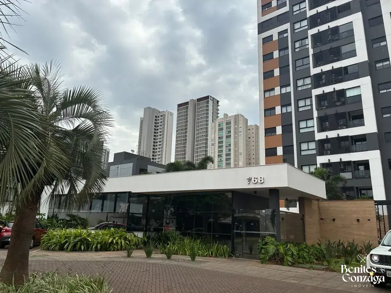 Flat à venda, Zona 08, Maringá, PR