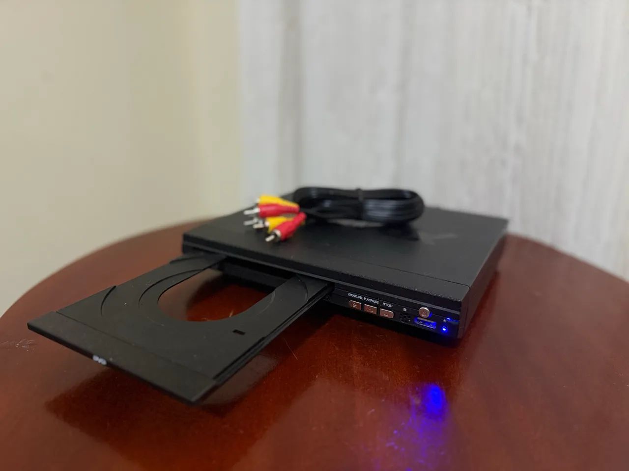 Leitor DVD/CD AMVOX Slim AMD-290