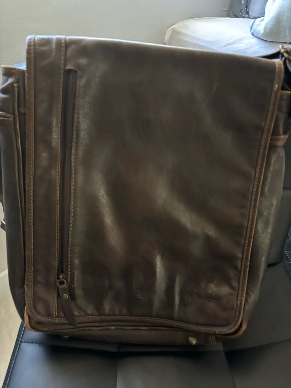 bolsa carteiro couro marrom le postiche