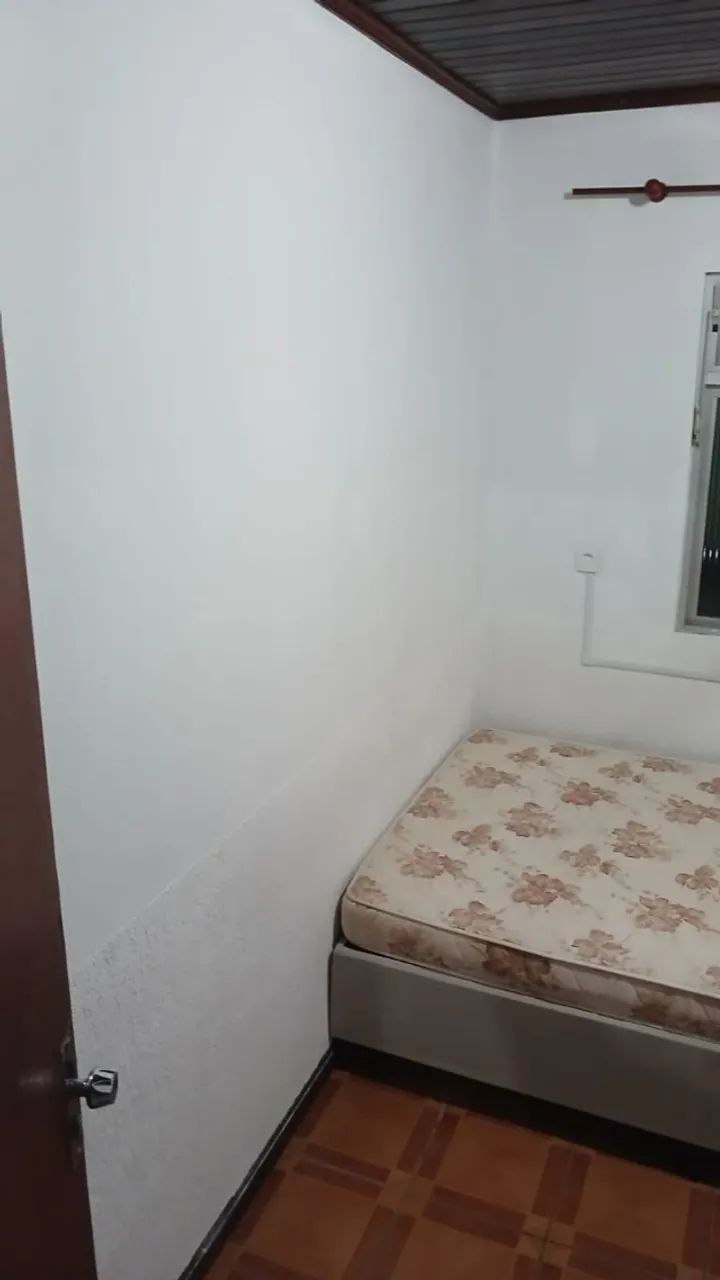 Alugo Ampla Kitnet - Corrego grande / próx. UFSC - Foto 2