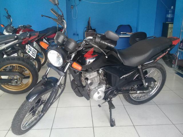 Fan 125 pedal 2010 ( 2 capacete + tanque cheio + instalação de rastreador )