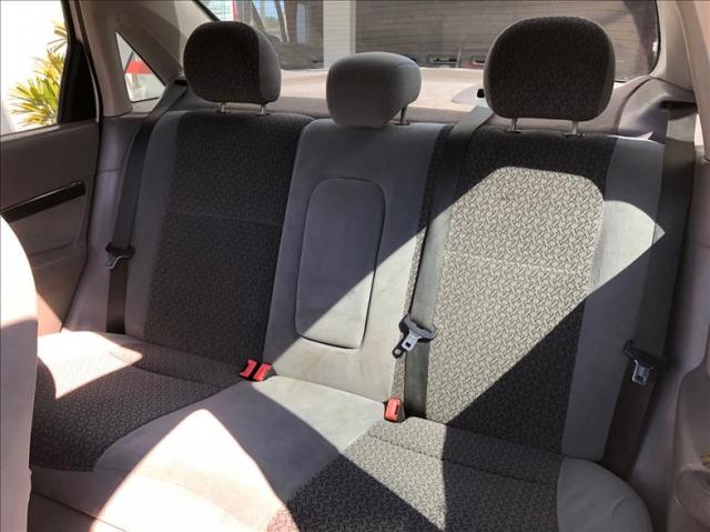 Ford Focus 2.0 Ghia Sedan 16v - Foto 12
