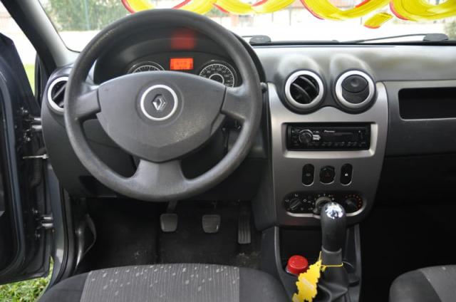 RENAULT LOGAN 1.6 16V SCE FLEX EXPRESSION 4P MANUAL 2011 - Foto 10