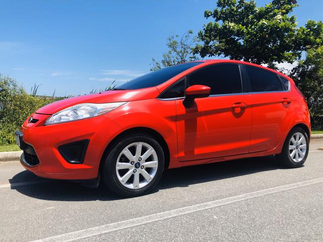 New Fiesta SE 1.6 - 2012 Apenas 65k km rodados - Com GNV