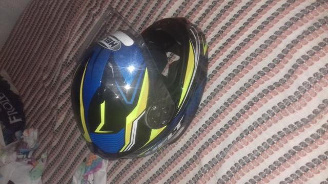 Capacete