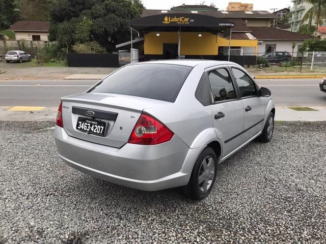 Ford Fiesta sedan 1.6 class completa top de linha - Foto 2