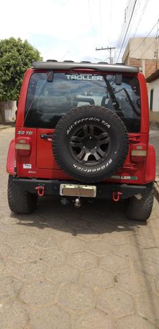 Troller T4 3.0 2010 vendo ou troco em carro de menor valor - Foto 4