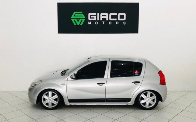 SANDERO 1.6 com suspenso e xenon Legalizado - Foto 4