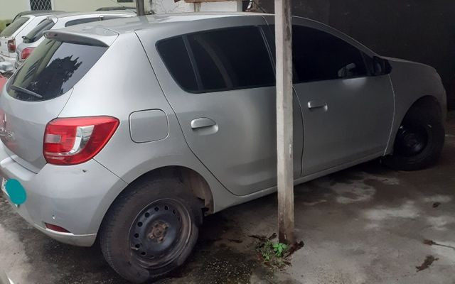 Sandero EXPR 1.0 completo 16/17; todo 100% - Foto 6