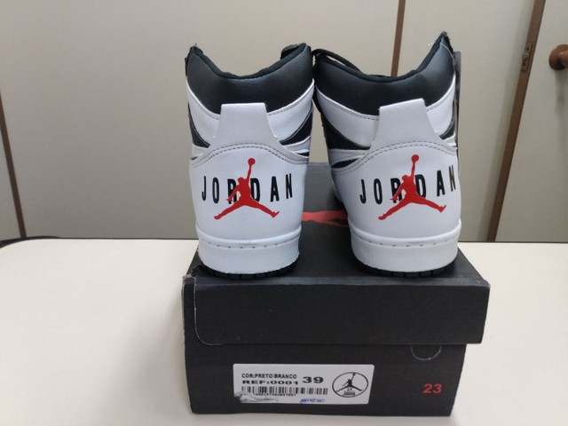 Tênis Nike Jordan n.39 - Foto 2