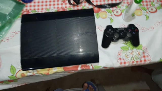 Ps3 Super Slim Desbloqueado No Hen 232gb com 2 Controles